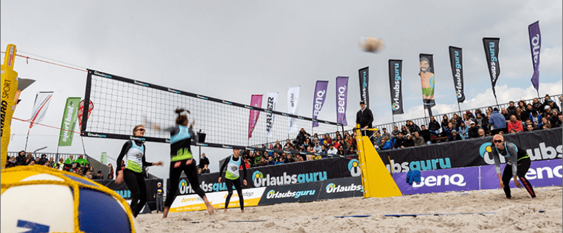 Promocja wydarzeń dzięki banerom i beachflagom – wyróżnij się w tłumie